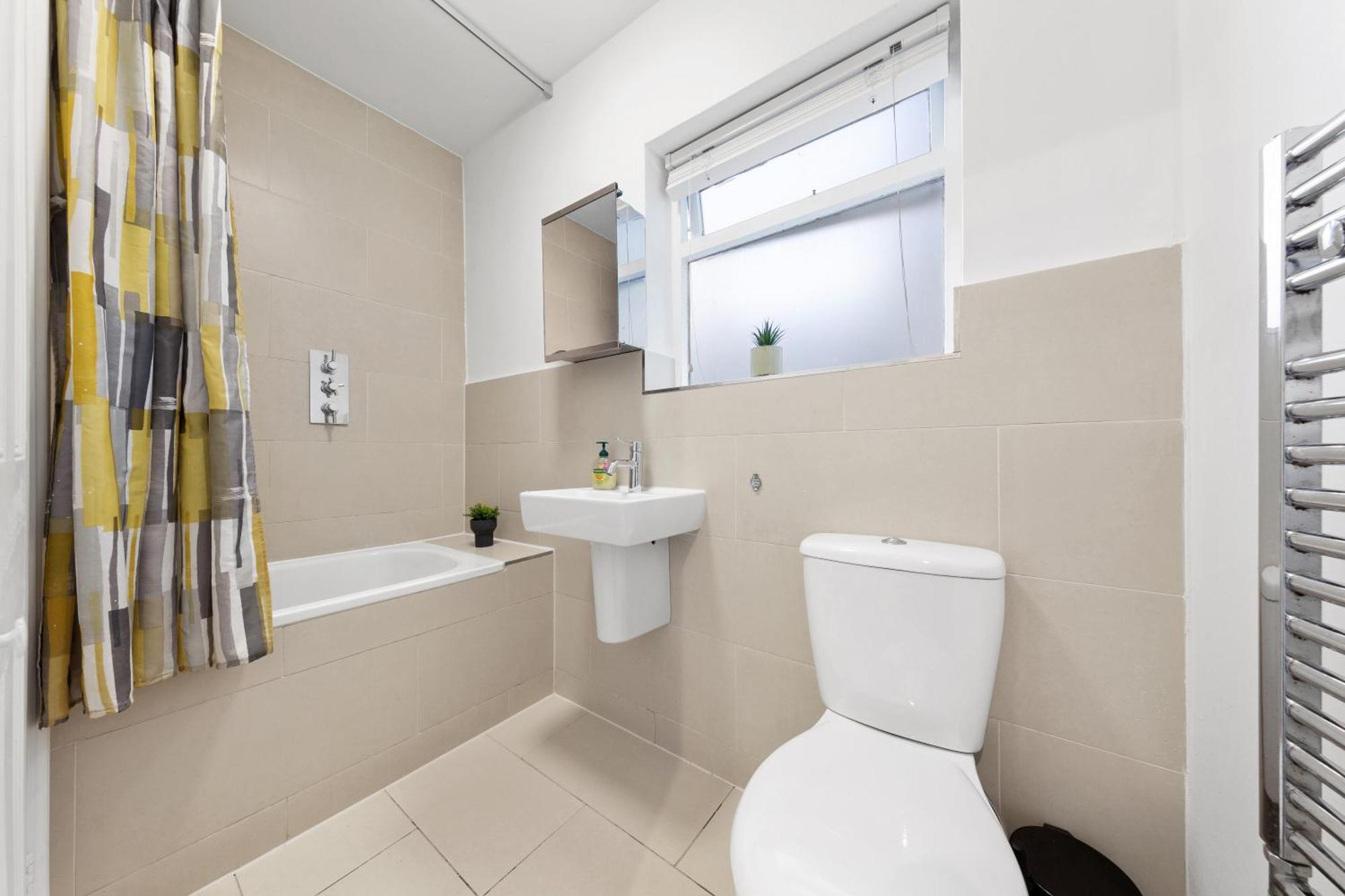 Luxury 4 Bedroom Flat With Stunning Shard View From Terrace In Central London! Next To Station, Sleeps 9 Kültér fotó