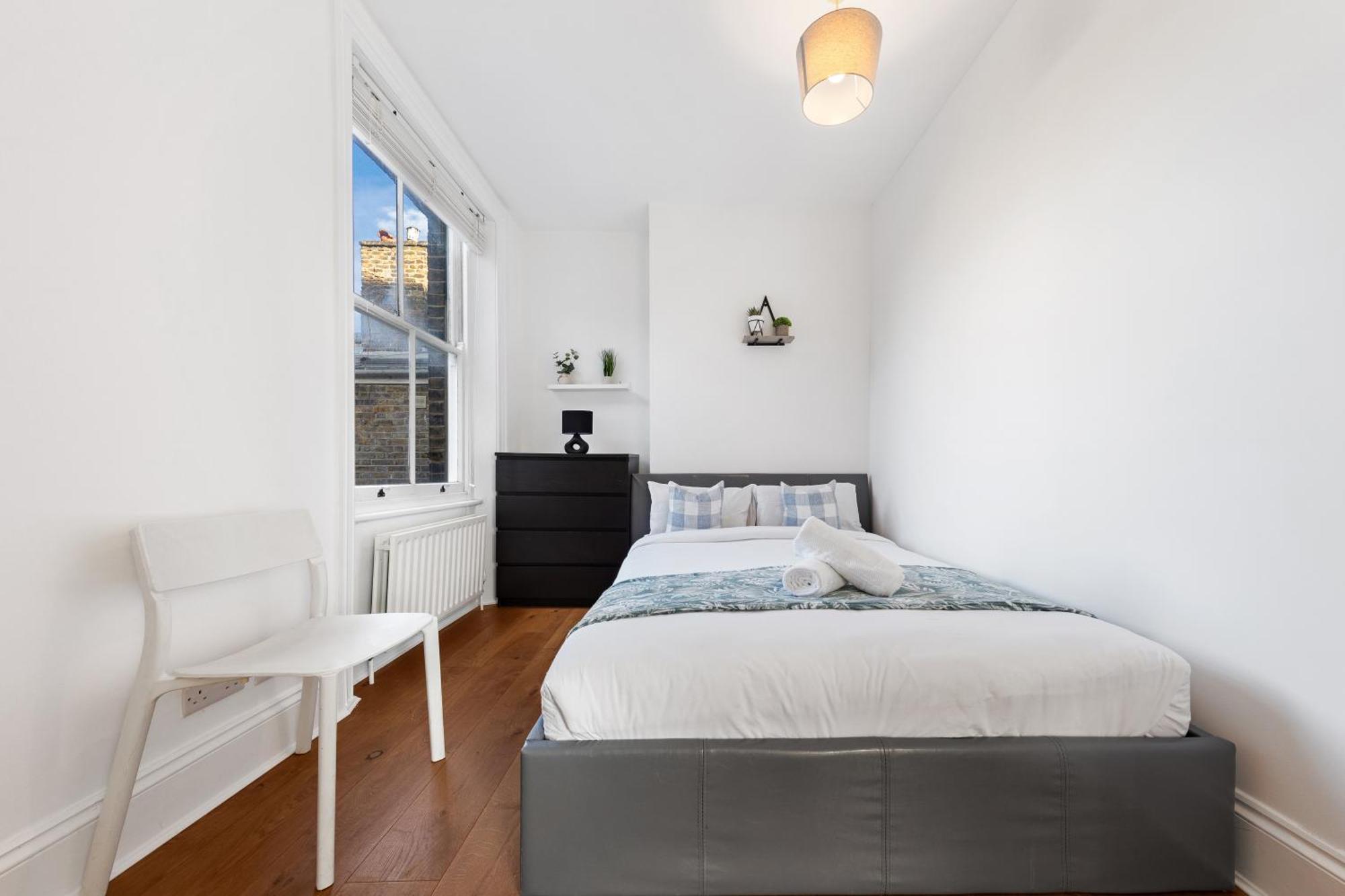 Luxury 4 Bedroom Flat With Stunning Shard View From Terrace In Central London! Next To Station, Sleeps 9 Kültér fotó