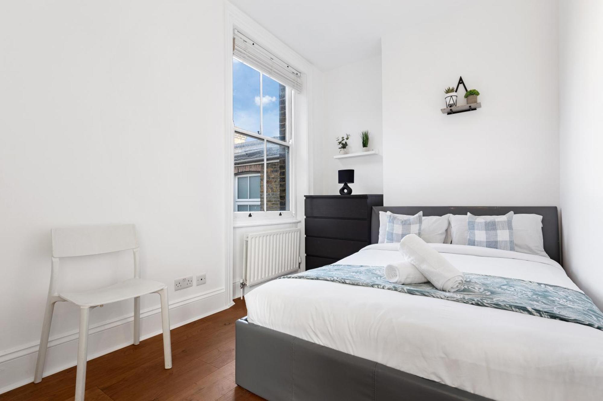 Luxury 4 Bedroom Flat With Stunning Shard View From Terrace In Central London! Next To Station, Sleeps 9 Kültér fotó